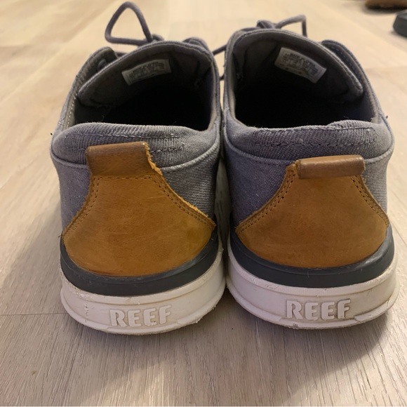Reef Rover Low Gray Canvas Shoes - Picture 10 of 10